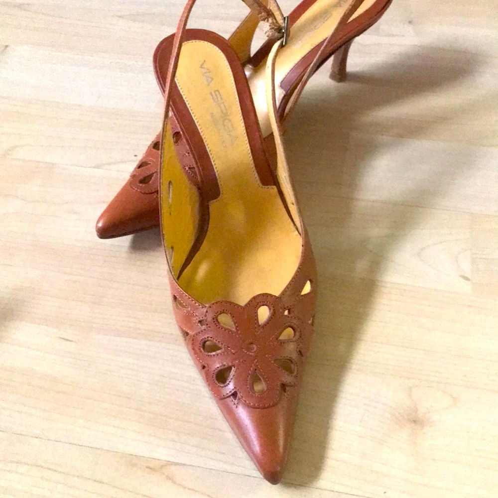 VIA SPIGA- made in Italy. Almost brand new!